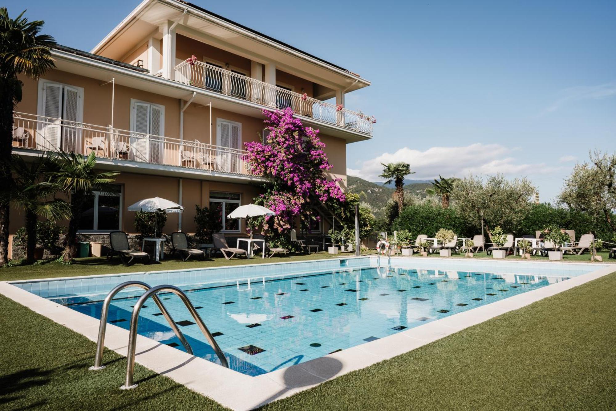Hotel Panoramica Salò Kültér fotó