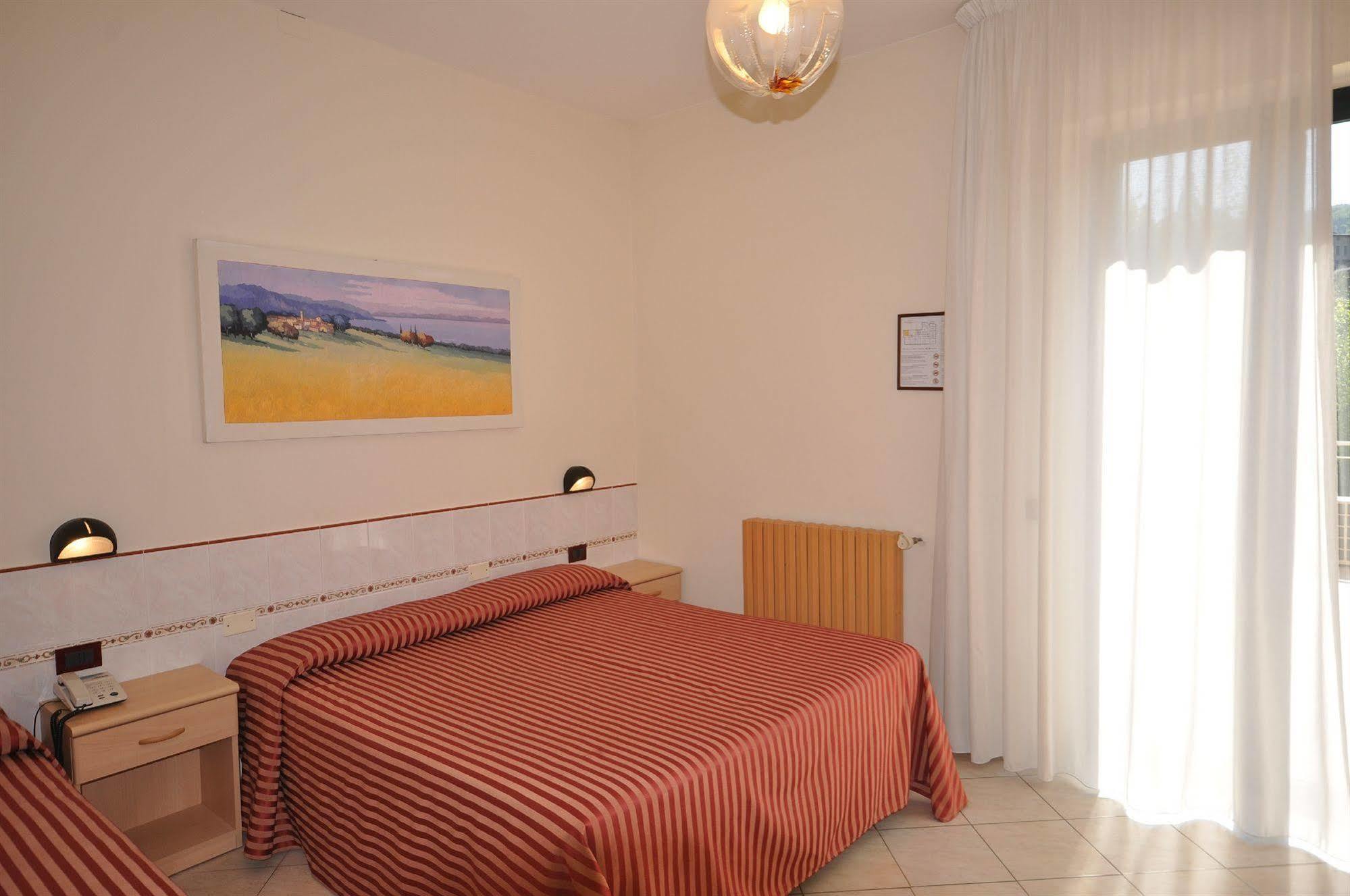 Hotel Panoramica Salò Kültér fotó